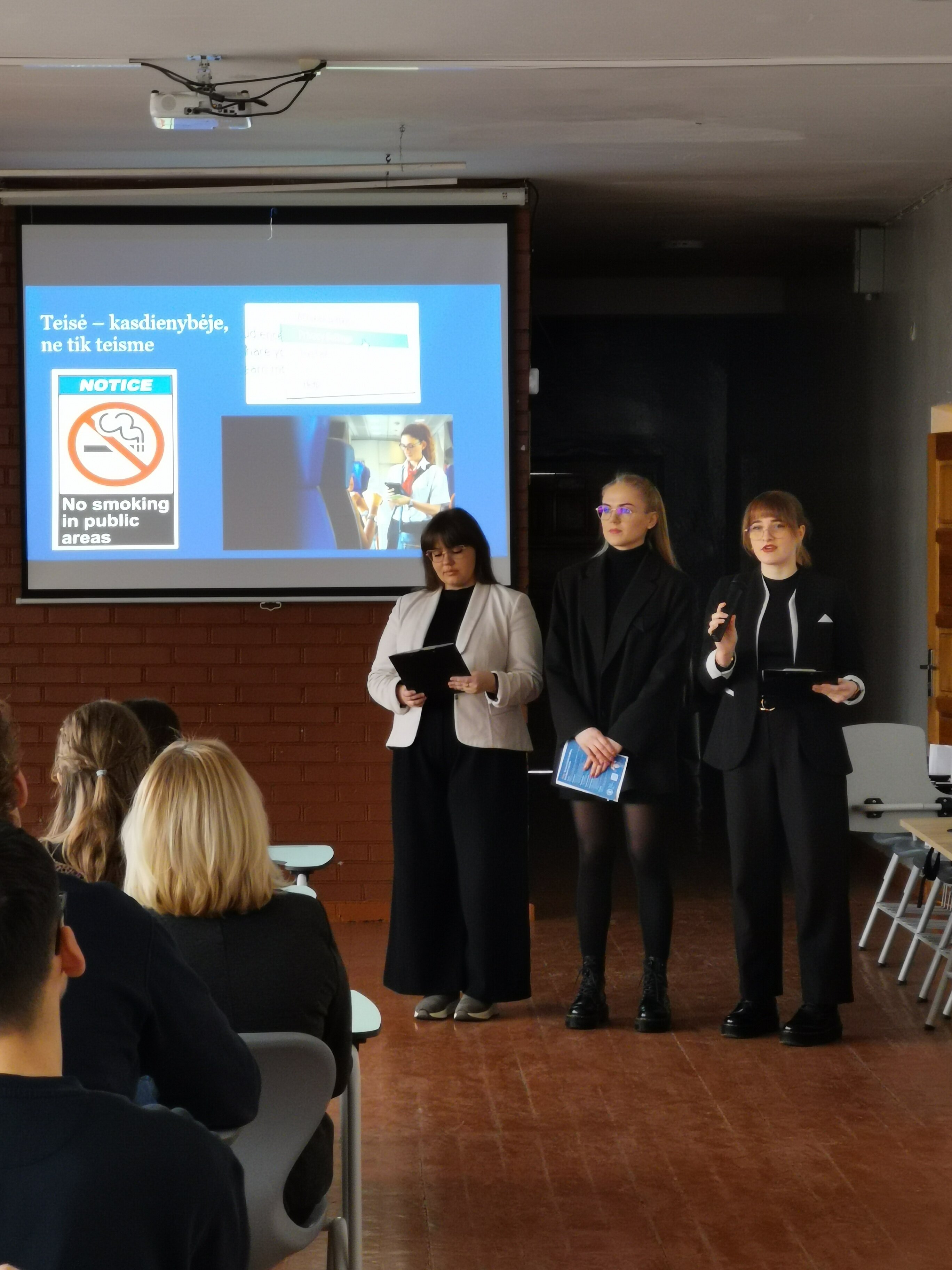 VDU Teisės fakulteto atstovų viešnagė gimnazijoje